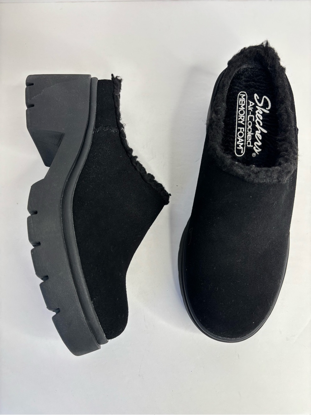 Skechers Cozy City Mule Lug Sole Women’s 7 Black Suede Upper